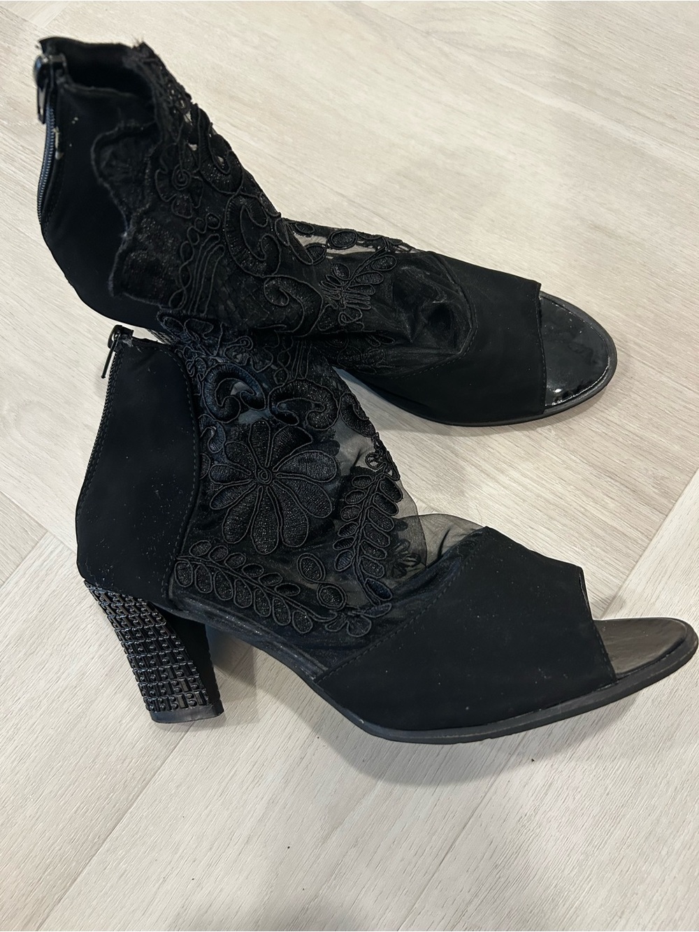 Black Floral Lace Peep-Toe Heels - Women
